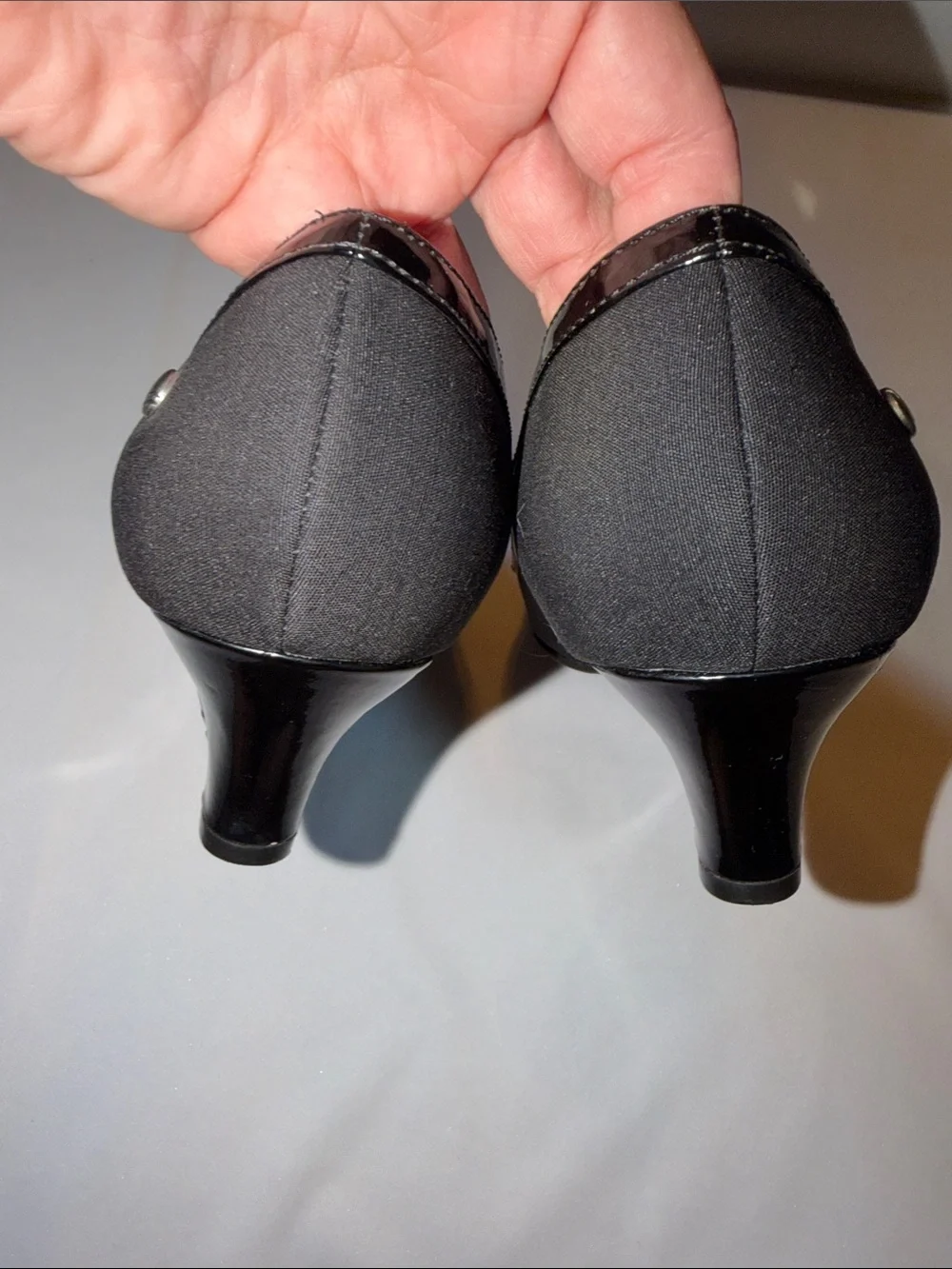 Life Stride Black Peep Toe Kitten Heel Pumps Women's Size 9